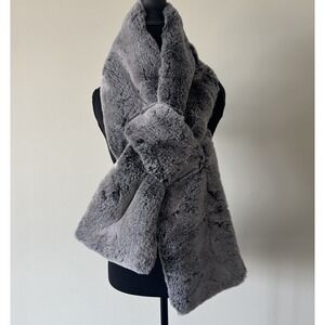 PRETTY RUGGED Gray Faux Fur Scarf Wrap Winter Minimalist Gift Holiday NWT